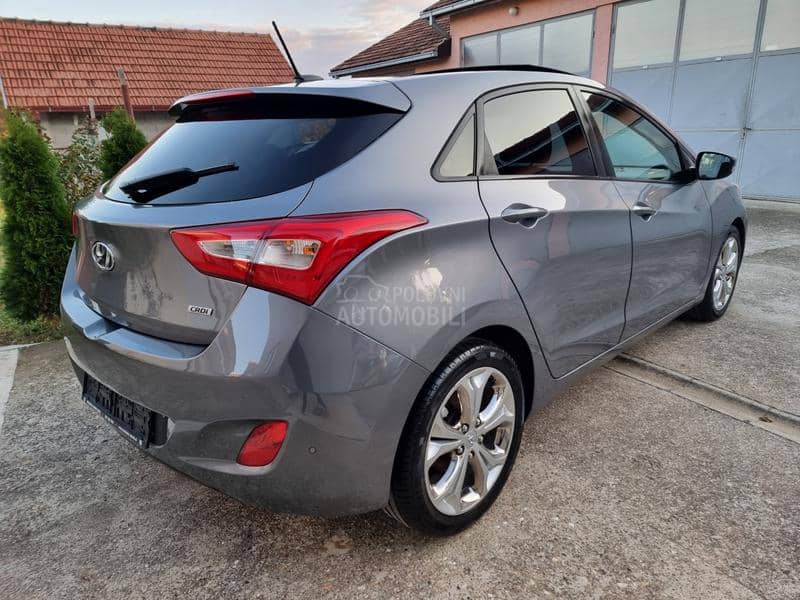 Hyundai i30 1.6CRDI PERFFEKTAN