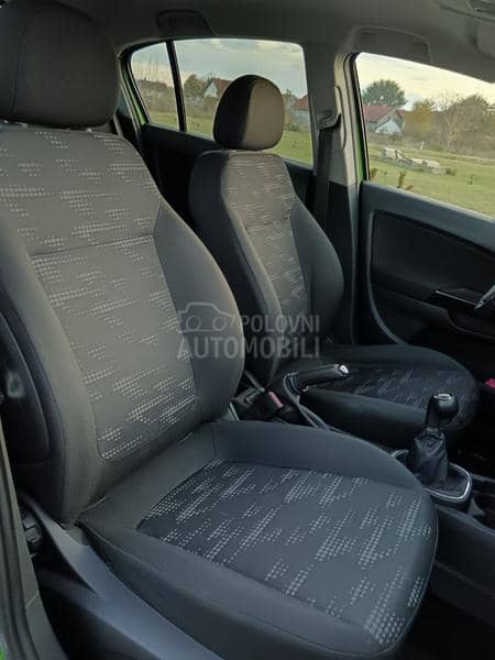 Opel Corsa D 1.4 Satellite