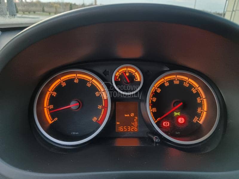 Opel Corsa D 1.4 Satellite