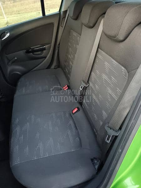Opel Corsa D 1.4 Satellite