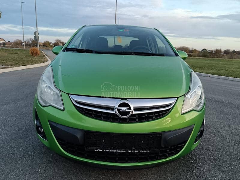 Opel Corsa D 1.4 Satellite