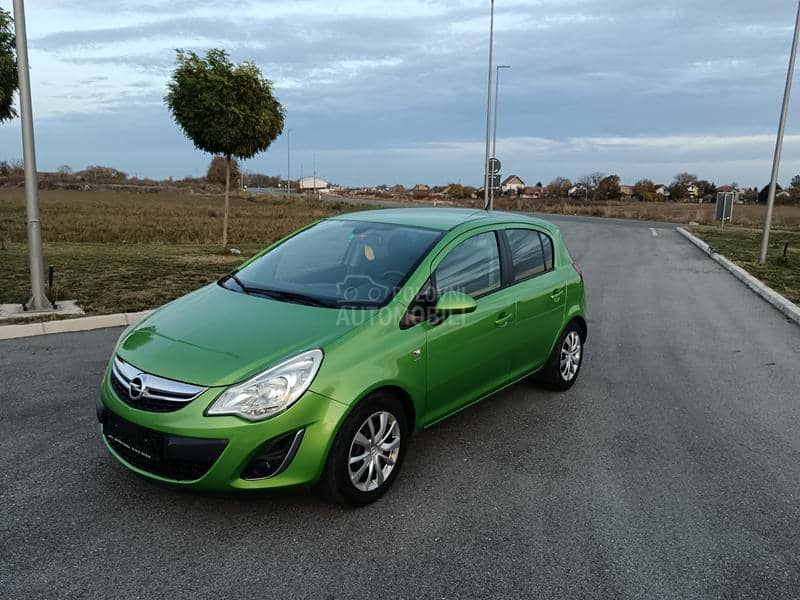 Opel Corsa D 1.4 Satellite