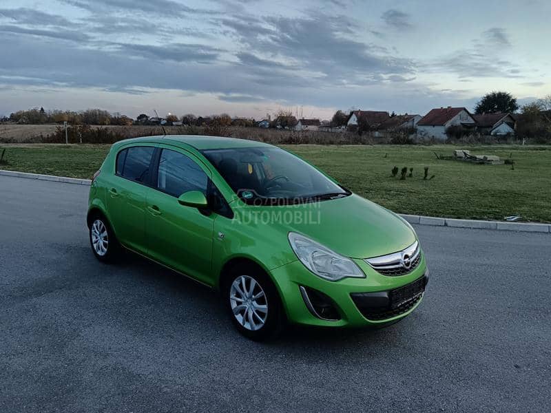 Opel Corsa D 1.4 Satellite