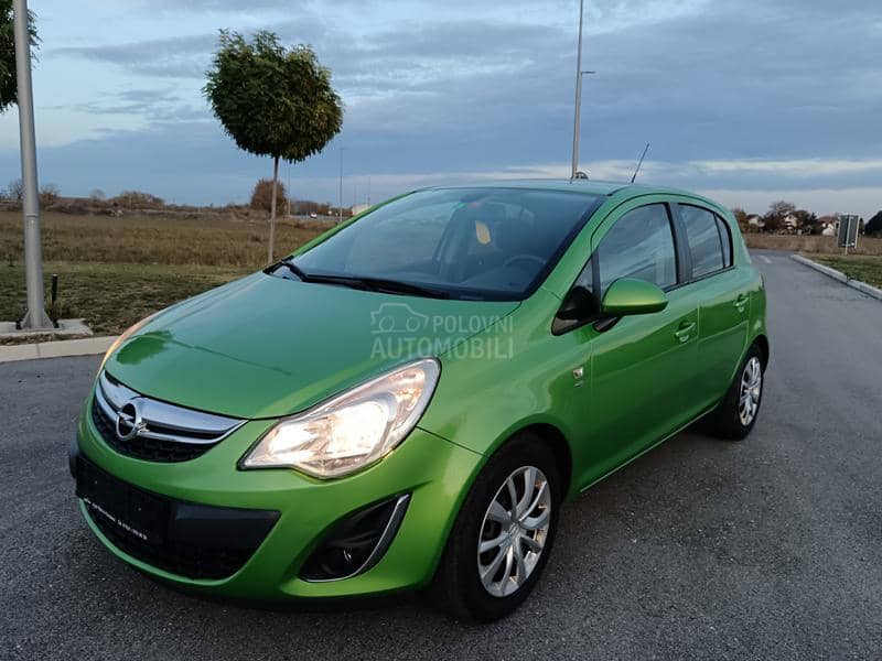 Opel Corsa D 1.4 Satellite