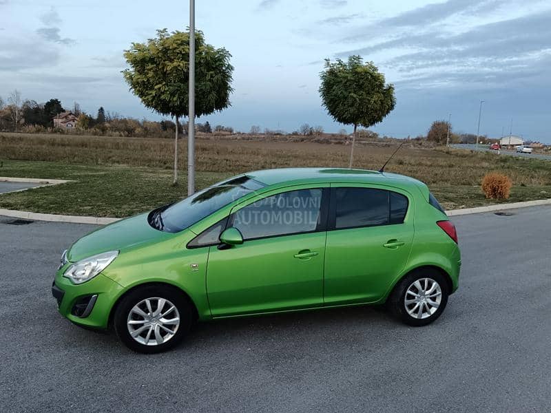 Opel Corsa D 1.4 Satellite