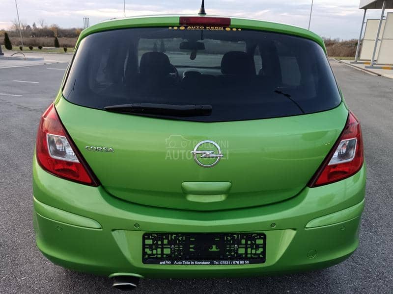 Opel Corsa D 1.4 Satellite