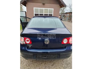 Gepek vrata plava za Volkswagen Passat B6 od 2004. do 2010. god.