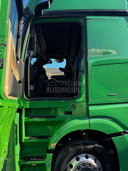 Mercedes Benz Actros 1851