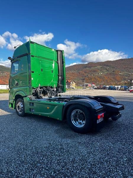 Mercedes Benz Actros 1851