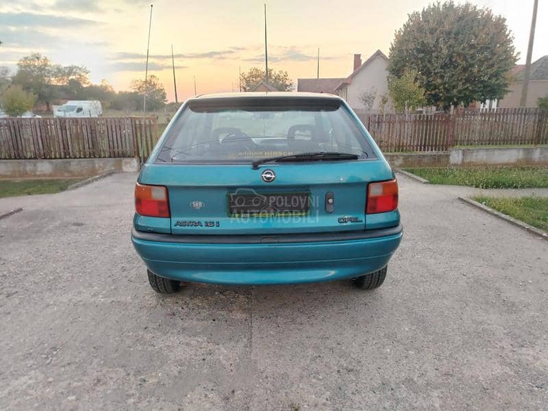 Opel Astra F 1.6 8v