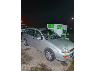 Ford Focus 2001. god. -  kompletan auto u delovima