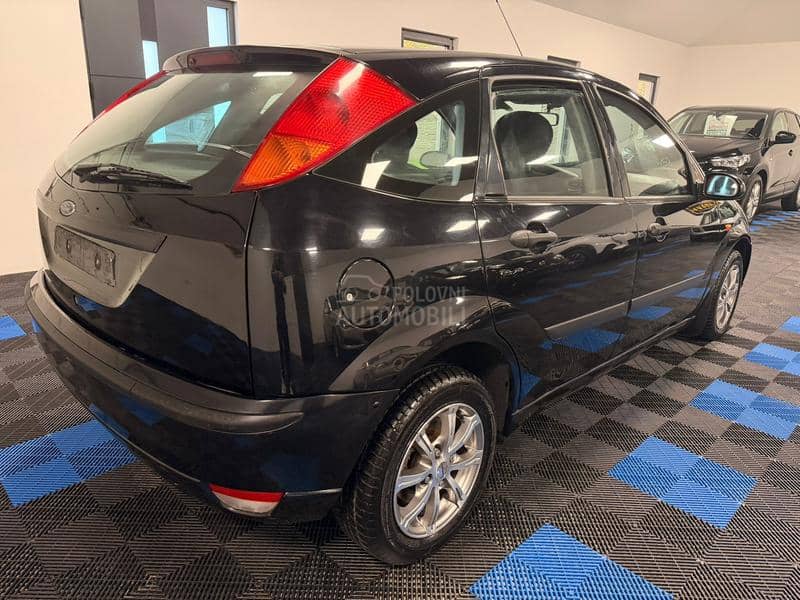 Ford Focus 1.4 AMBIENTE KAONOV