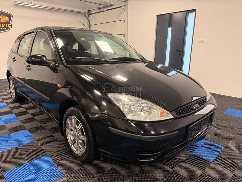 Ford Focus 1.4 AMBIENTE KAONOV