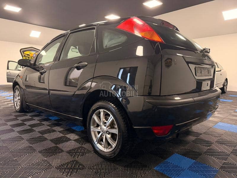 Ford Focus 1.4 AMBIENTE KAONOV