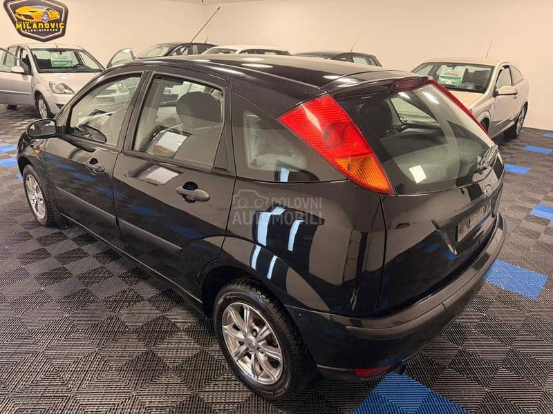 Ford Focus 1.4 AMBIENTE KAONOV