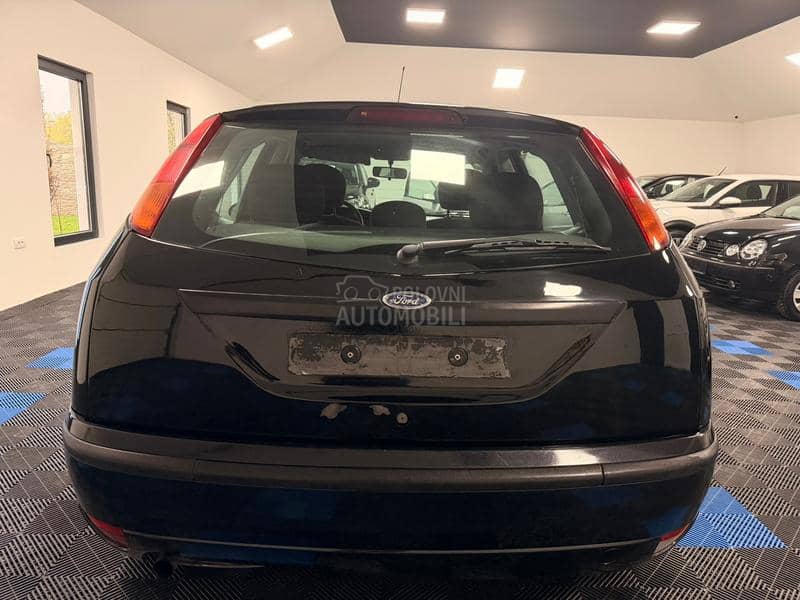 Ford Focus 1.4 AMBIENTE KAONOV
