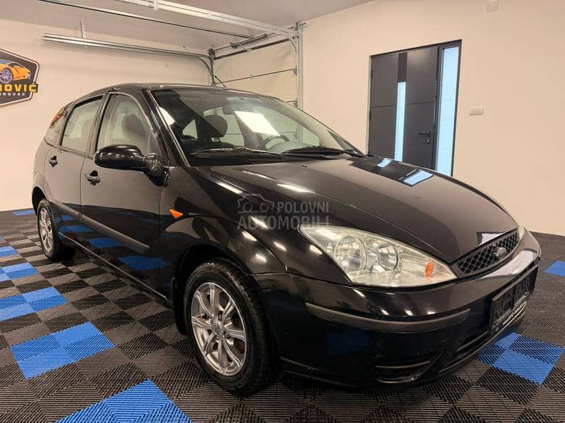 Ford Focus 1.4 AMBIENTE KAONOV