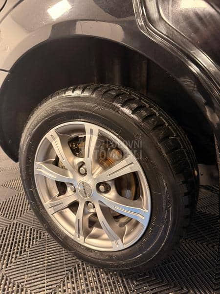 Ford Focus 1.4 AMBIENTE KAONOV