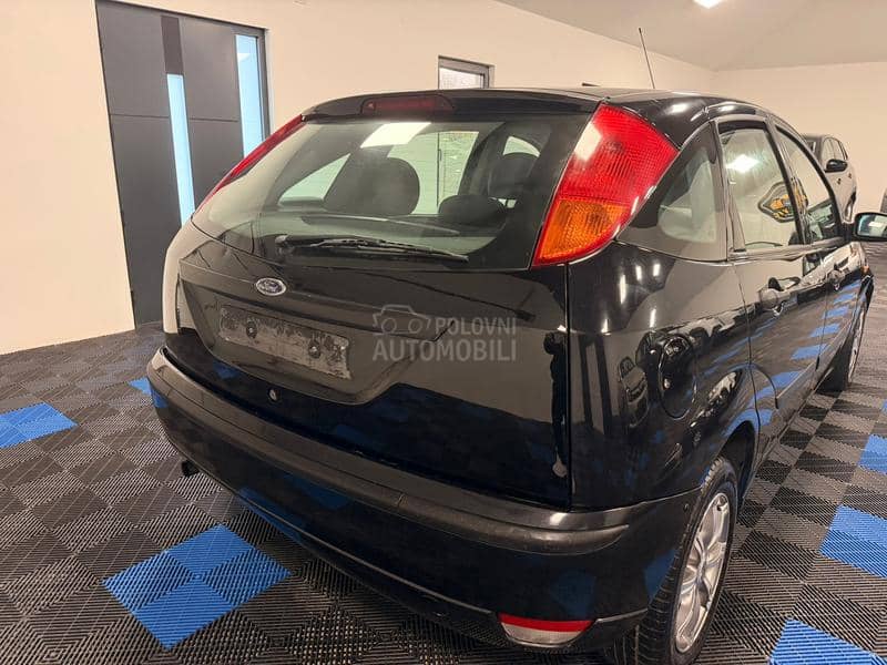 Ford Focus 1.4 AMBIENTE KAONOV