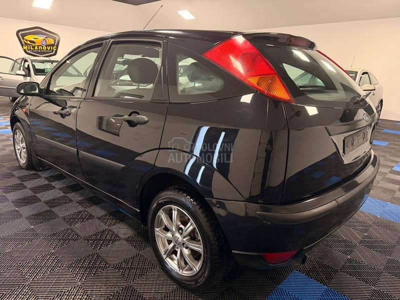 Ford Focus 1.4 AMBIENTE KAONOV