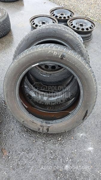 Bridgestone 215/55 R17 Zimska