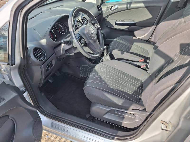 Opel Corsa D 