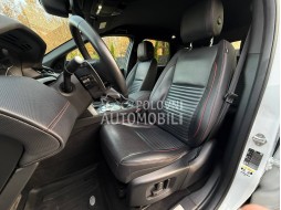 Land Rover Discovery Sport 20D R-Dynamic 4WD slika 17