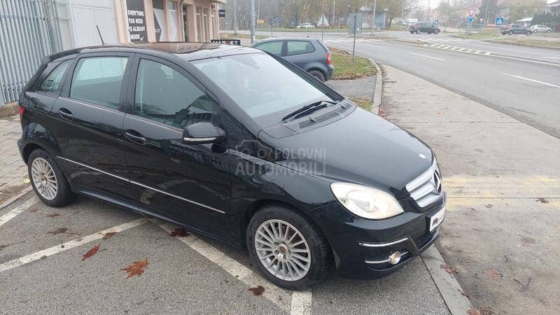 Mercedes Benz B 180 