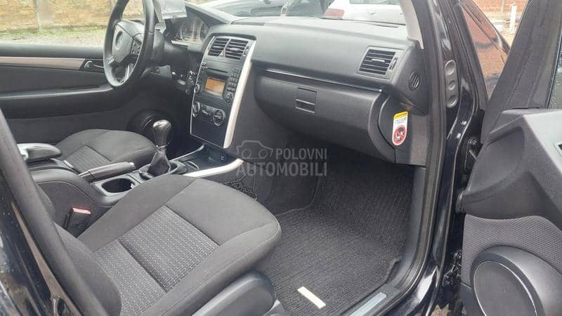 Mercedes Benz B 180 