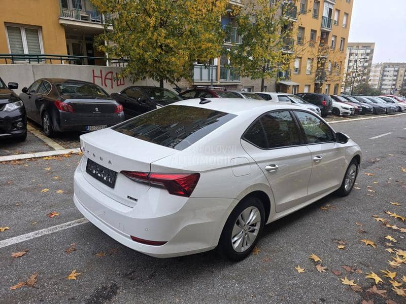 Škoda Octavia DSG STILE HIBRID