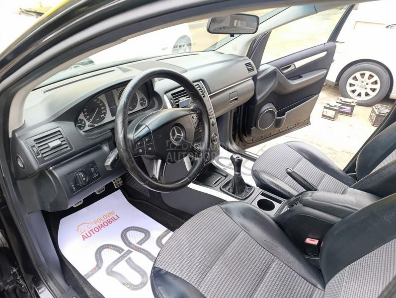 Mercedes Benz B 180 