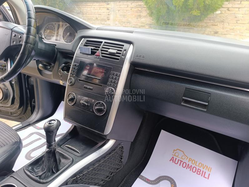 Mercedes Benz B 180 