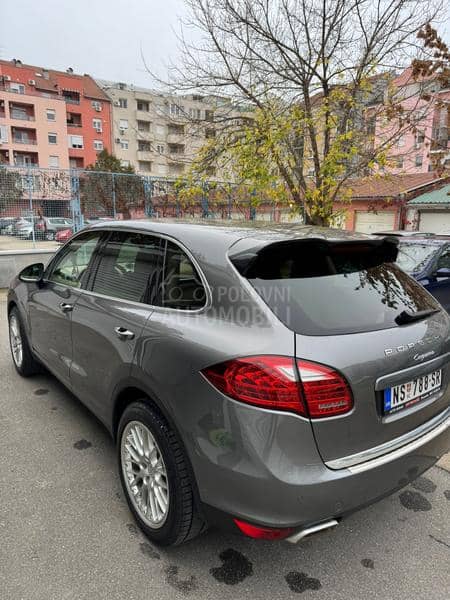 Porsche Cayenne 