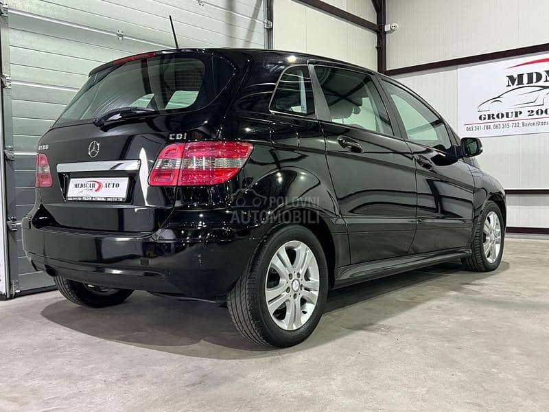 Mercedes Benz B 180 