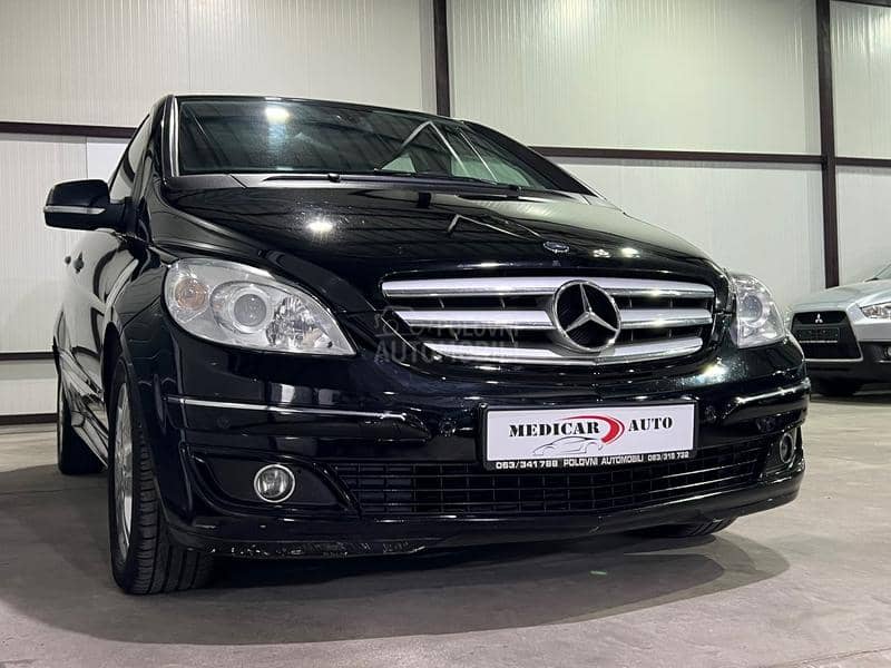 Mercedes Benz B 180 