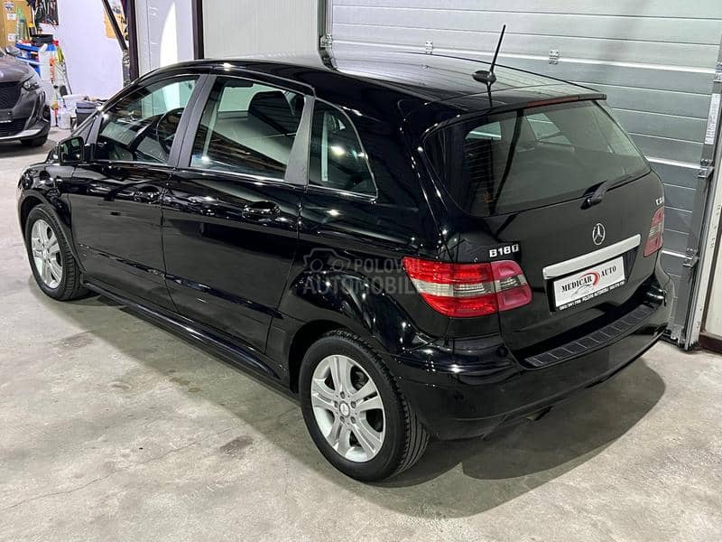 Mercedes Benz B 180 