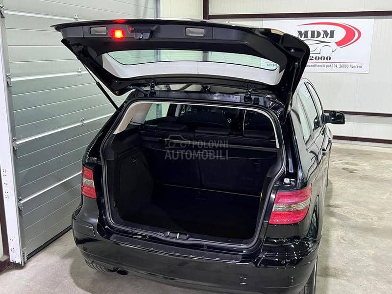 Mercedes Benz B 180 