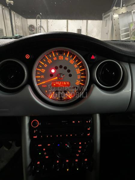 MINI Cooper 1.6