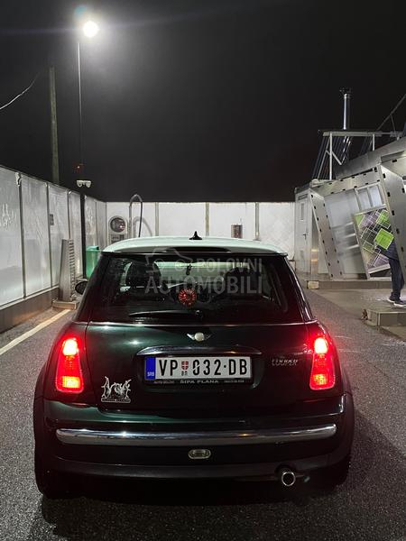 MINI Cooper 1.6