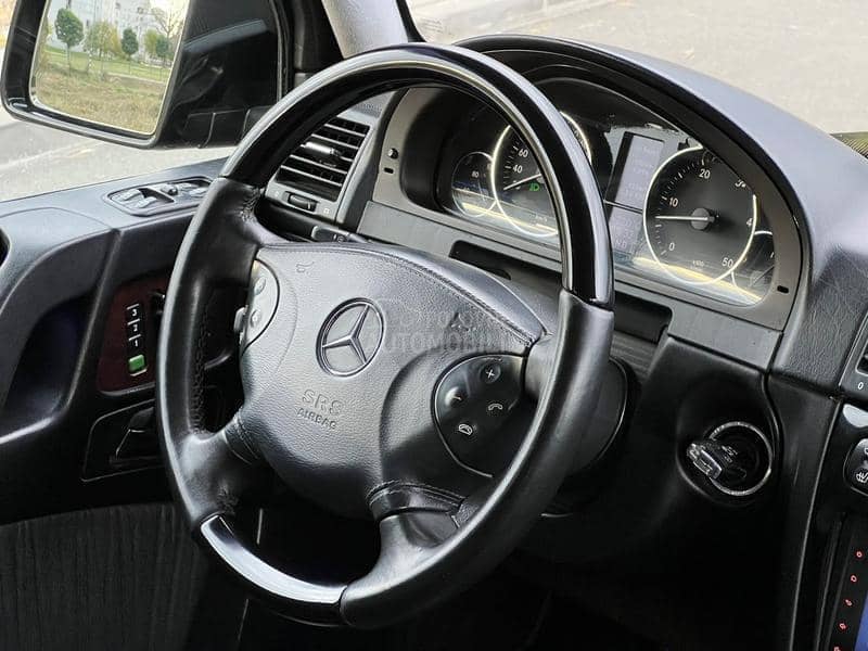 Mercedes Benz G 400 AMG V8