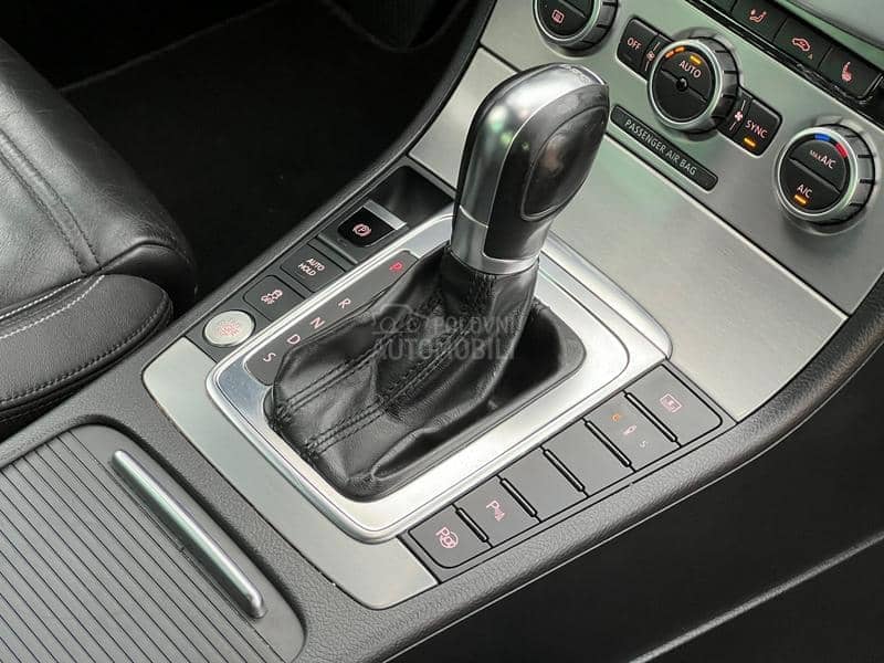Volkswagen Passat CC 2.0TSI / pano / dsg