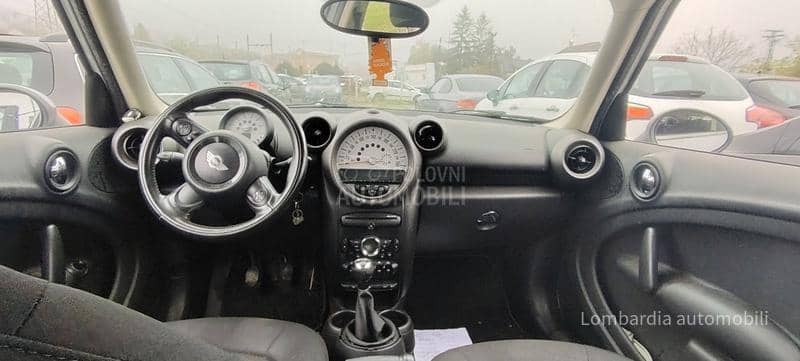 MINI Countryman D