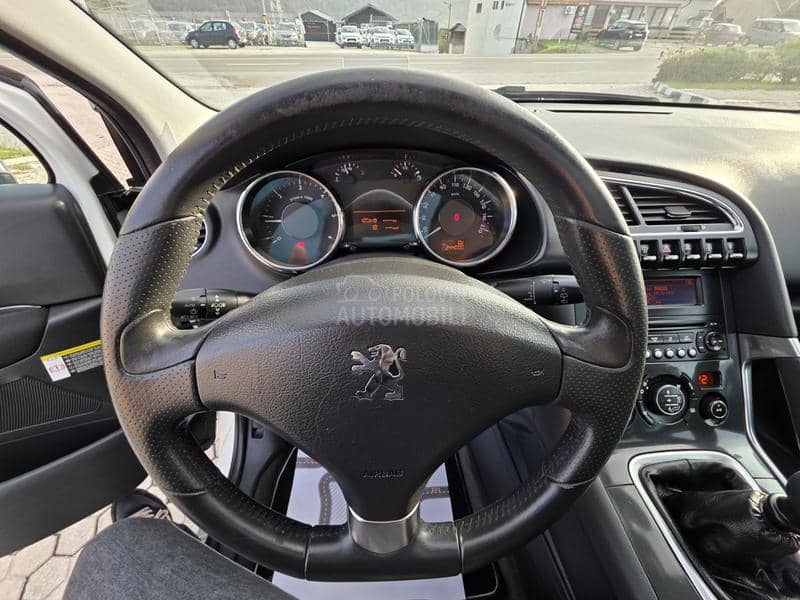 Peugeot 3008 1.6 e-HDI PERLA/PANO