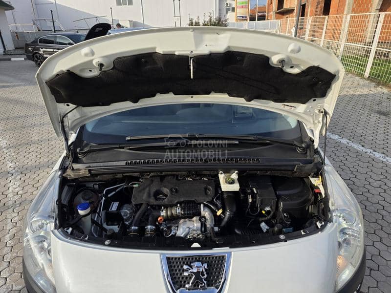 Peugeot 3008 1.6 e-HDI PERLA/PANO