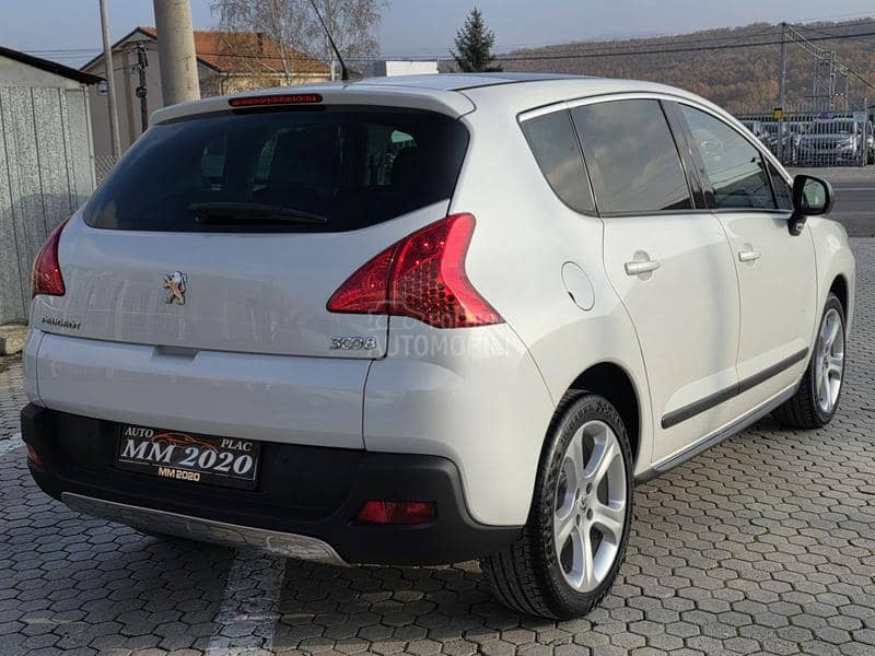Peugeot 3008 1.6 e-HDI PERLA/PANO