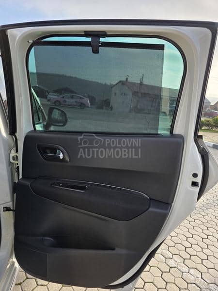 Peugeot 3008 1.6 e-HDI PERLA/PANO