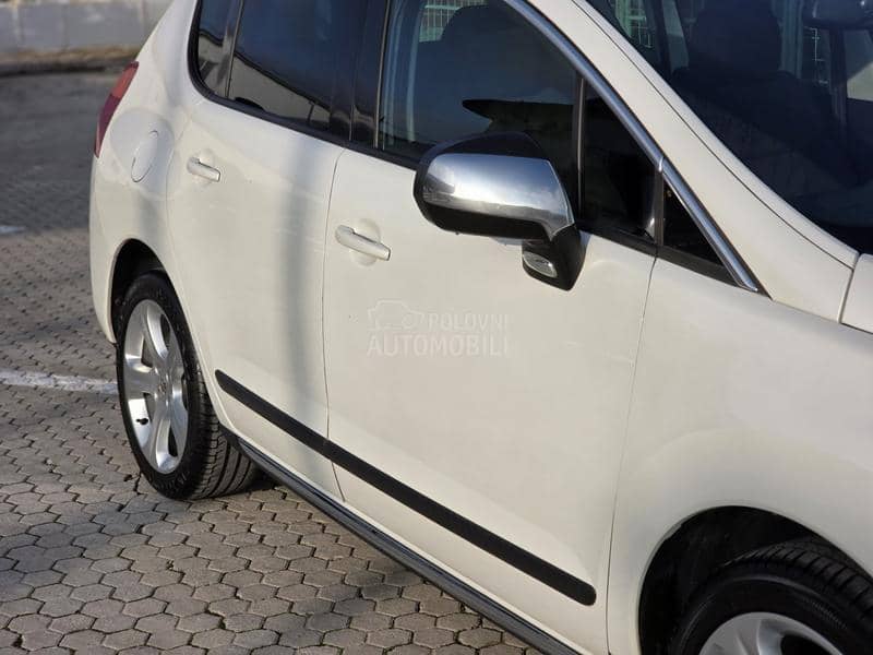 Peugeot 3008 1.6 e-HDI PERLA/PANO