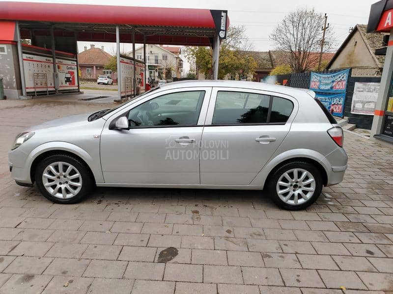 Opel Astra H 1.6 8V