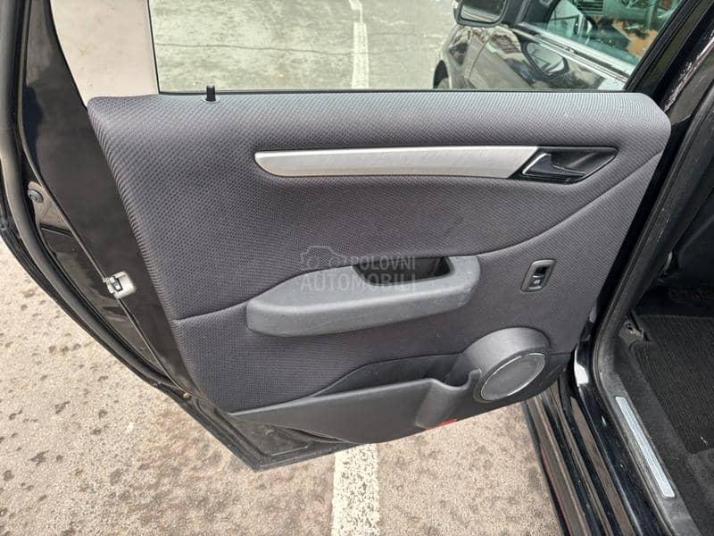 Mercedes Benz B 180 B 180 CDI