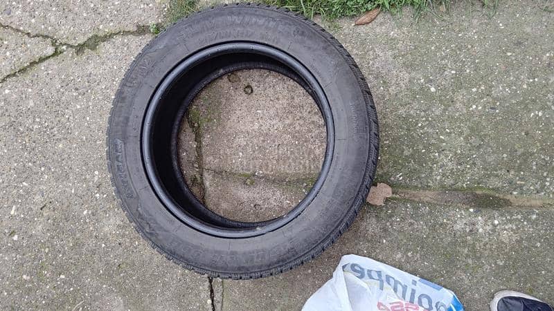 Tigar 215/60 R17 Zimska